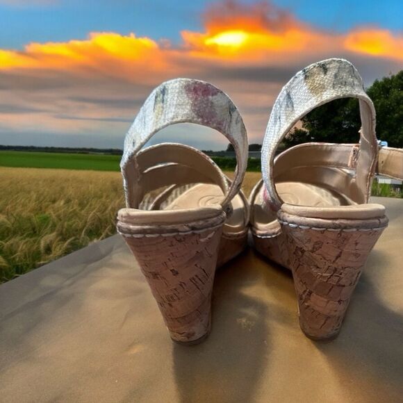 Born b.o.c Floral Wedge Cork Sandals Slingback Open Toe Multicolor - Picture 2 of 6